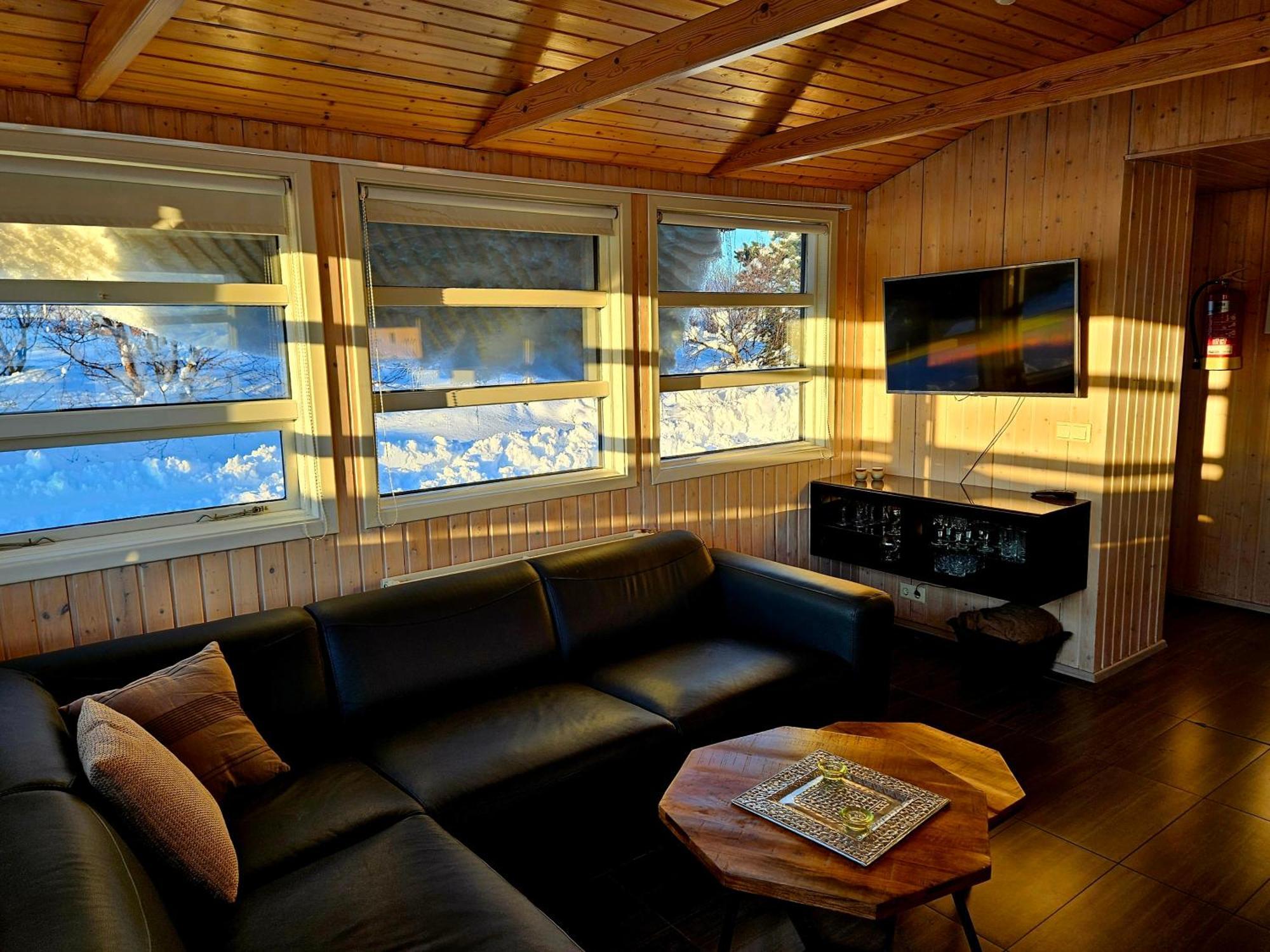 Aurora Vacation Homes Fagravik Akureyri Phòng bức ảnh