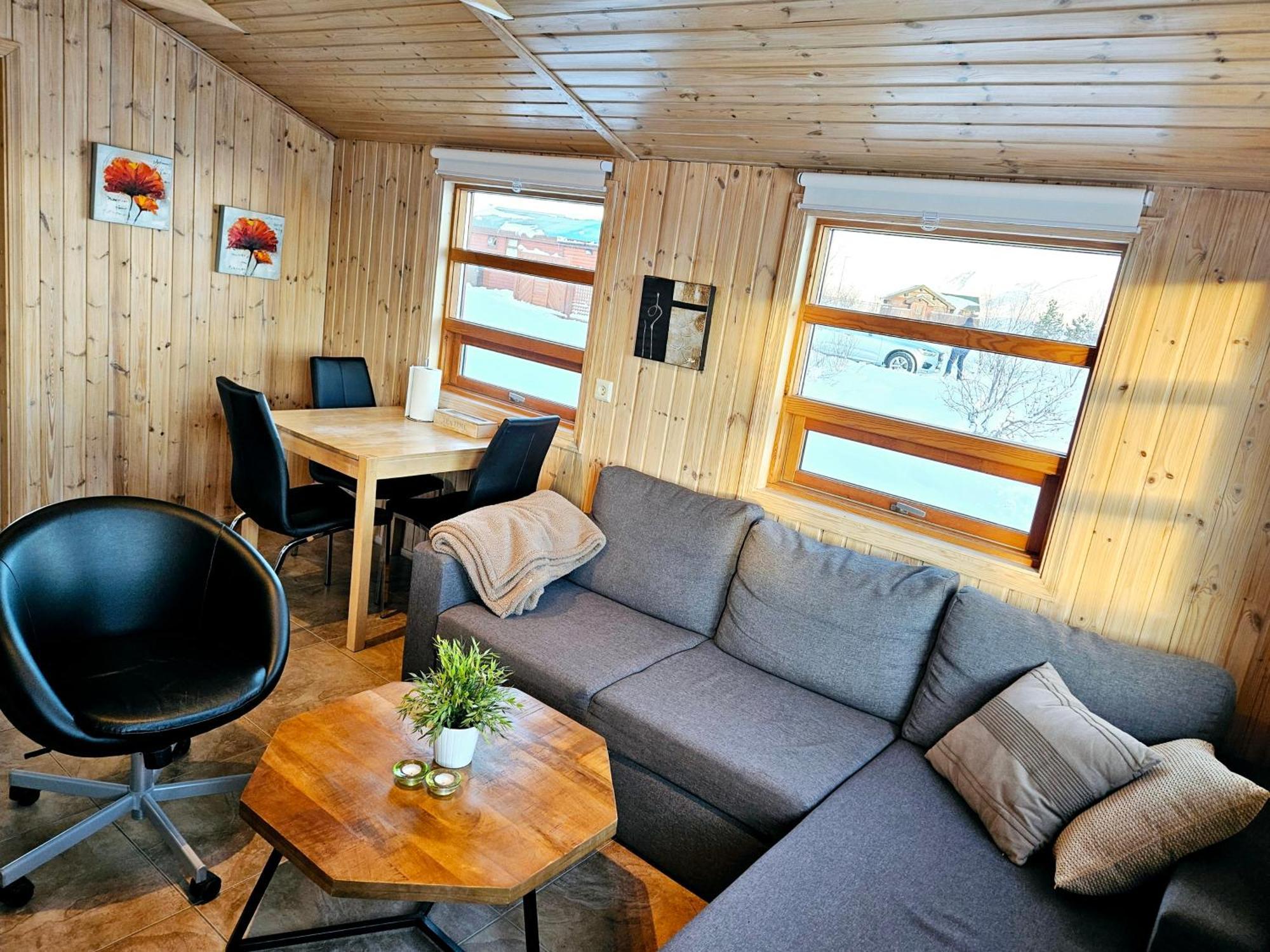 Aurora Vacation Homes Fagravik Akureyri Phòng bức ảnh